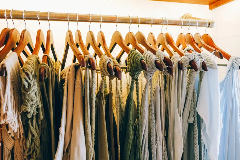 The Ultimate Guide to the Best Apparel & Clothing: Essential Pieces, Quality Markers, and Smart Buying Strategies