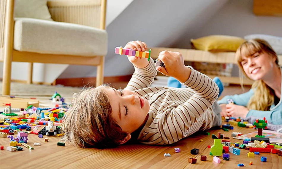Educational Toys vs. Entertainment Toys: Choosing the Best Playtime Experience for Your Child